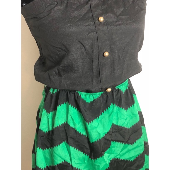 Black and Green Strapless Dress - Picture 2 of 5